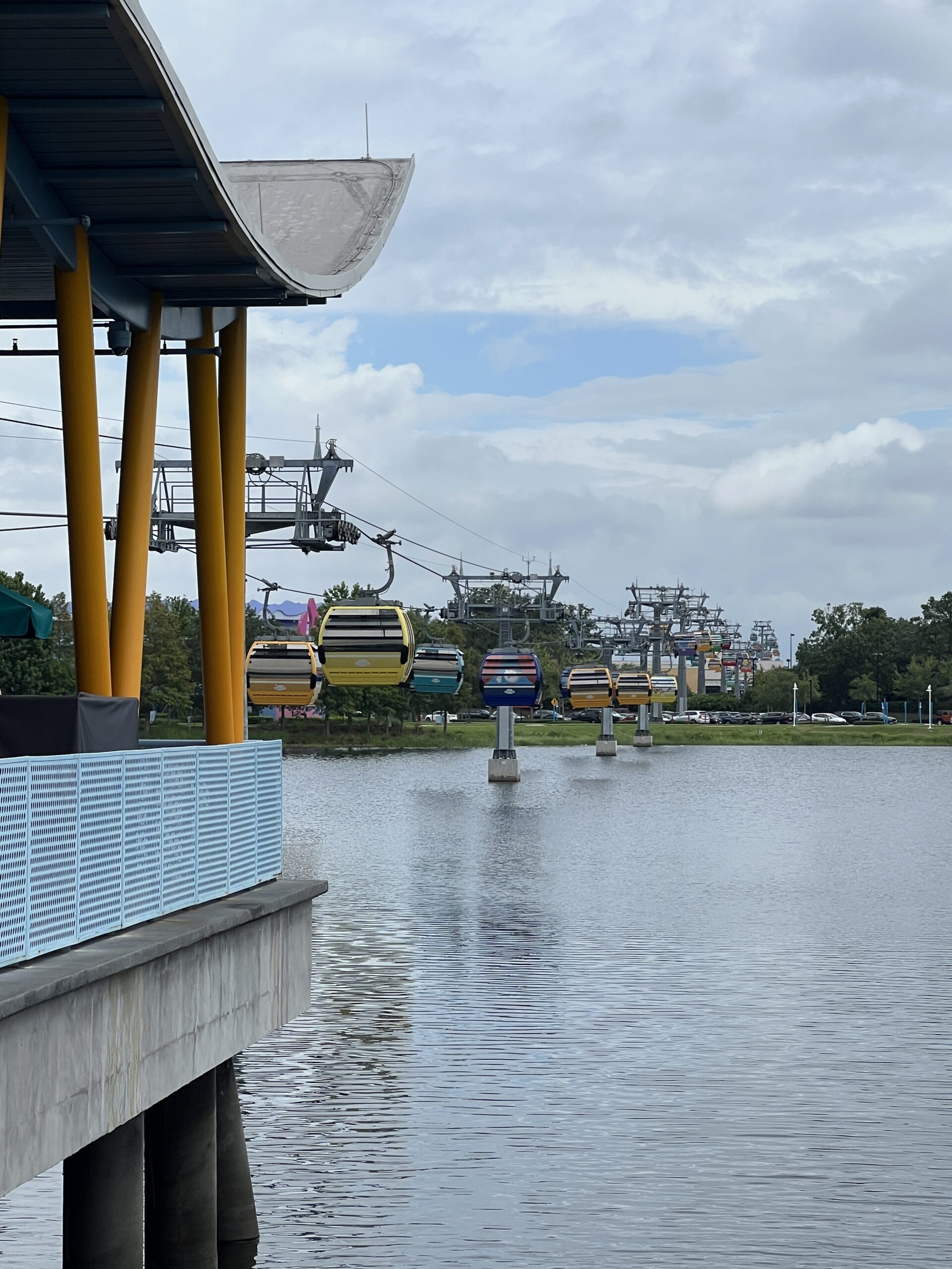 ディズニー・スカイライナー