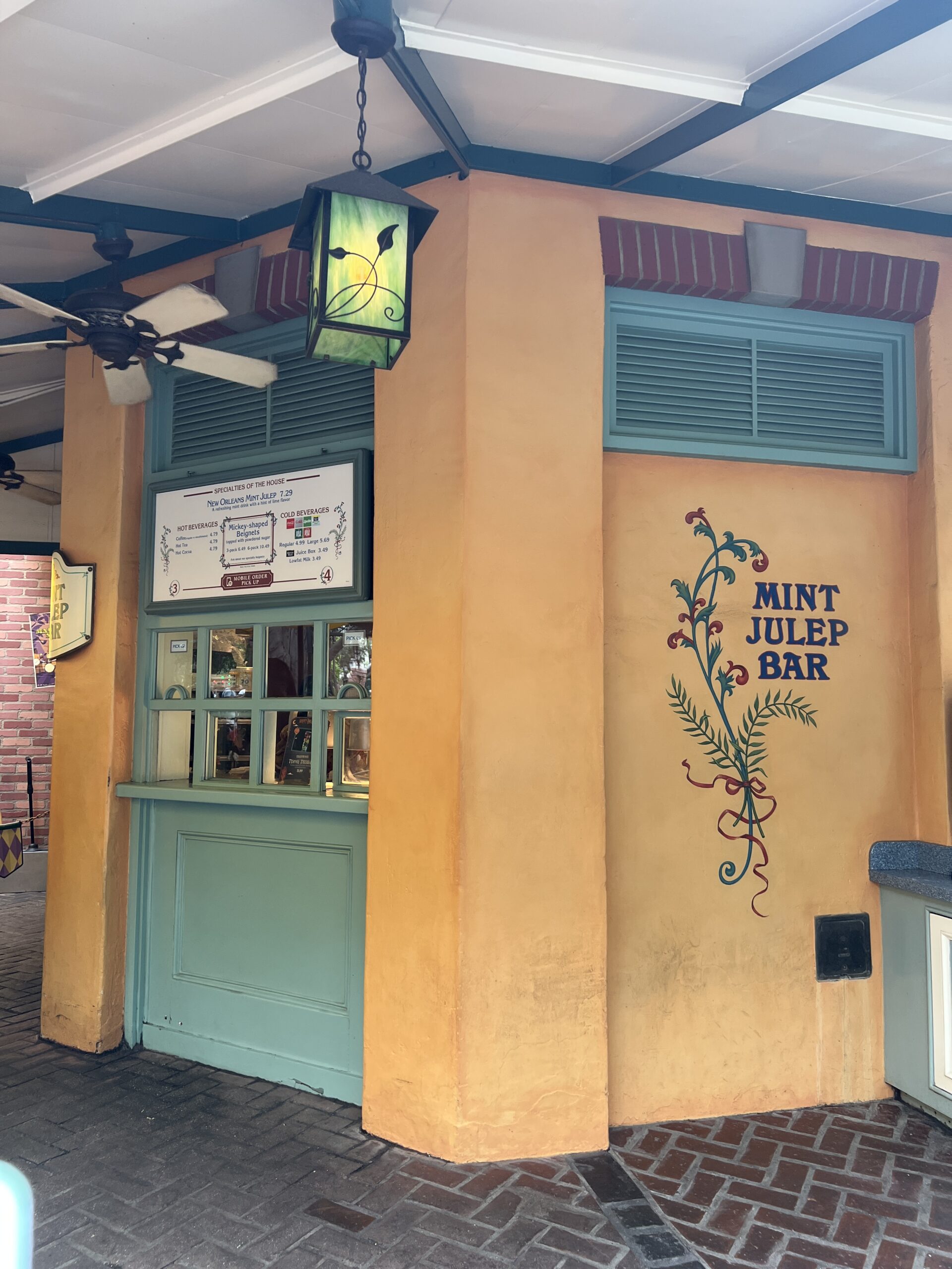 ディズニーランド・パークのミント・ジュレップ・バー外観