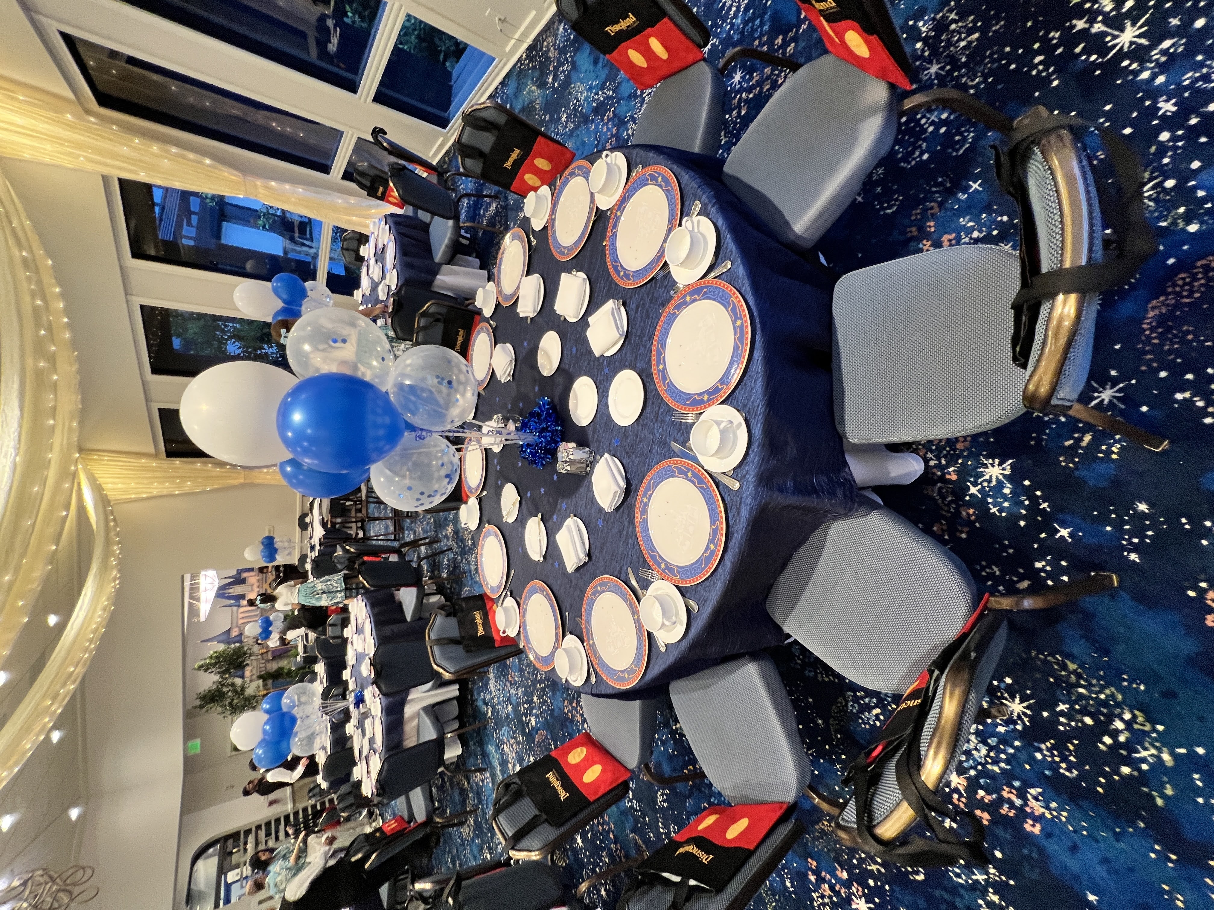 70周年セレブレーションのバンケットテーブルセッティングの様子