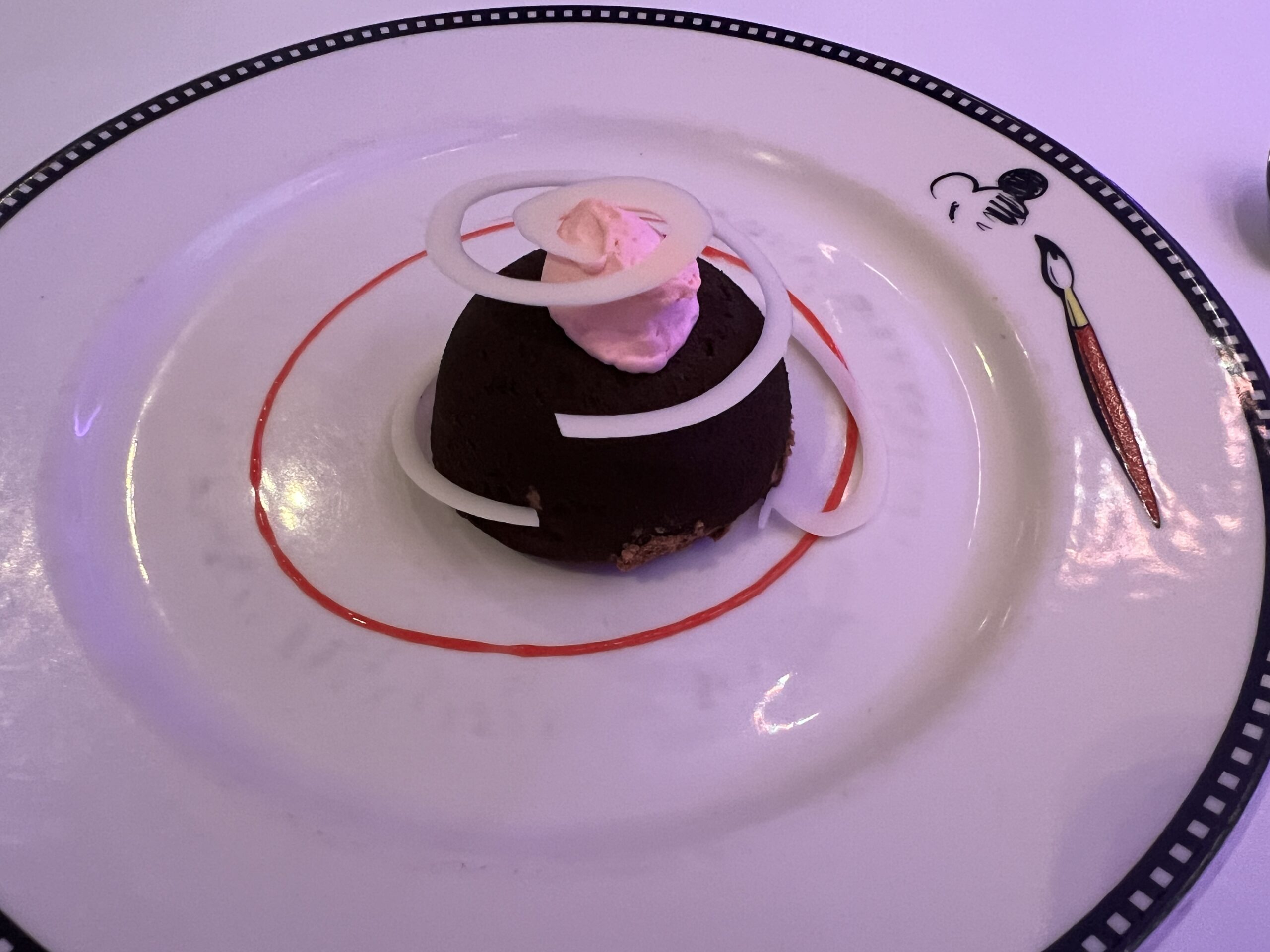 ダークチョコレートボンベのデザート