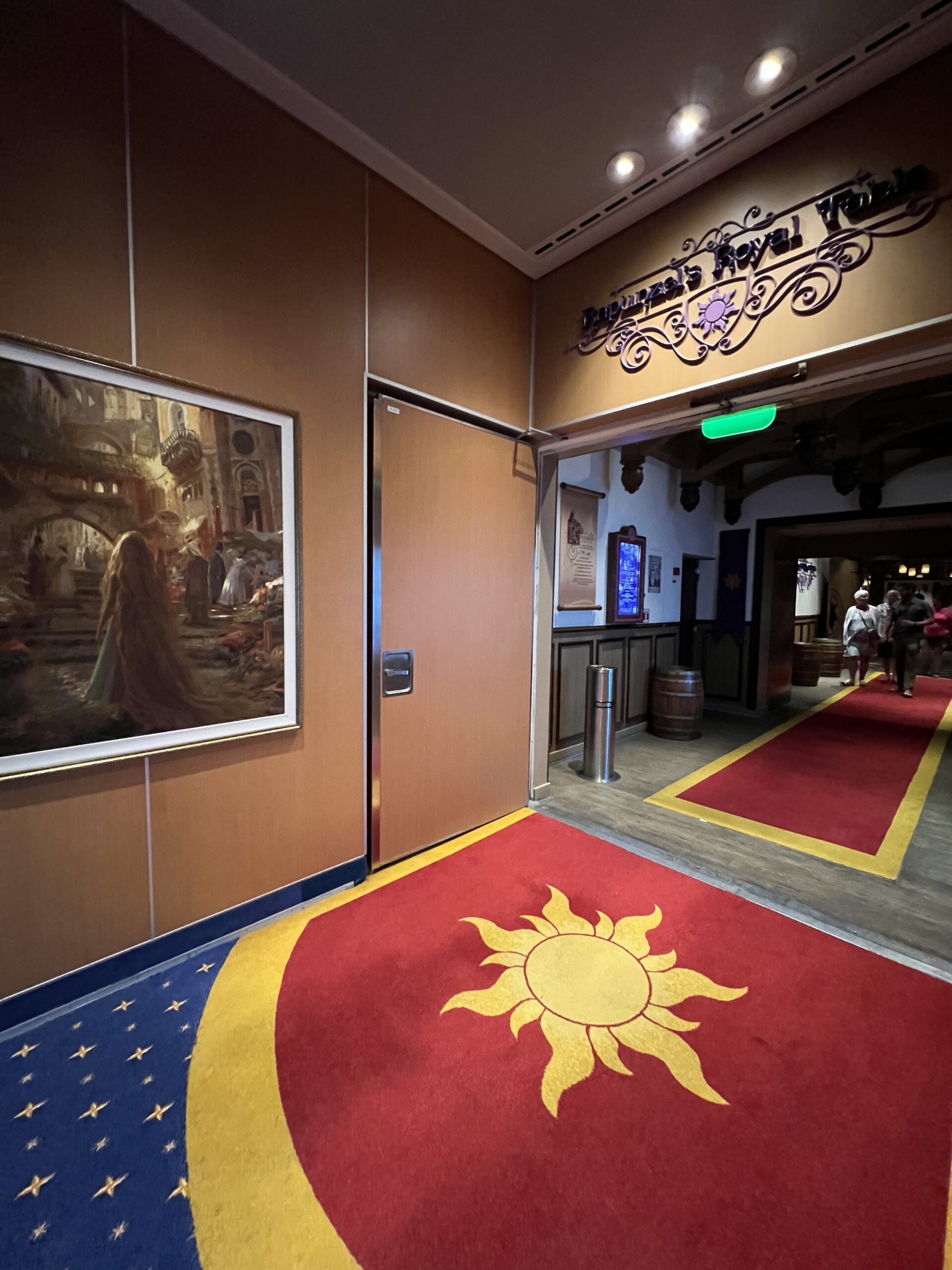 ラプンツェル・ロイヤル・テーブルの入口付近の様子