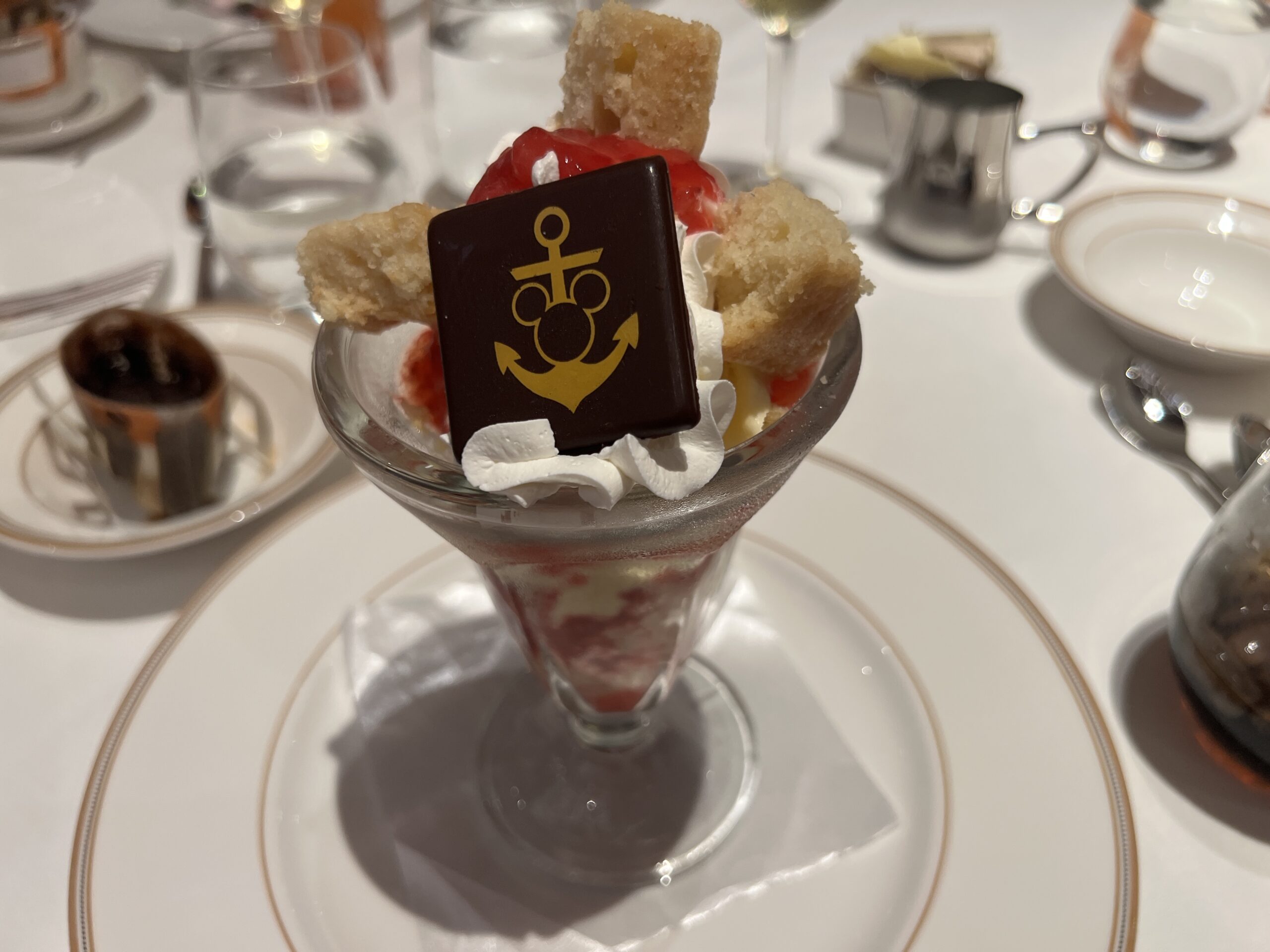 ストロベリーショートケーキサンデー