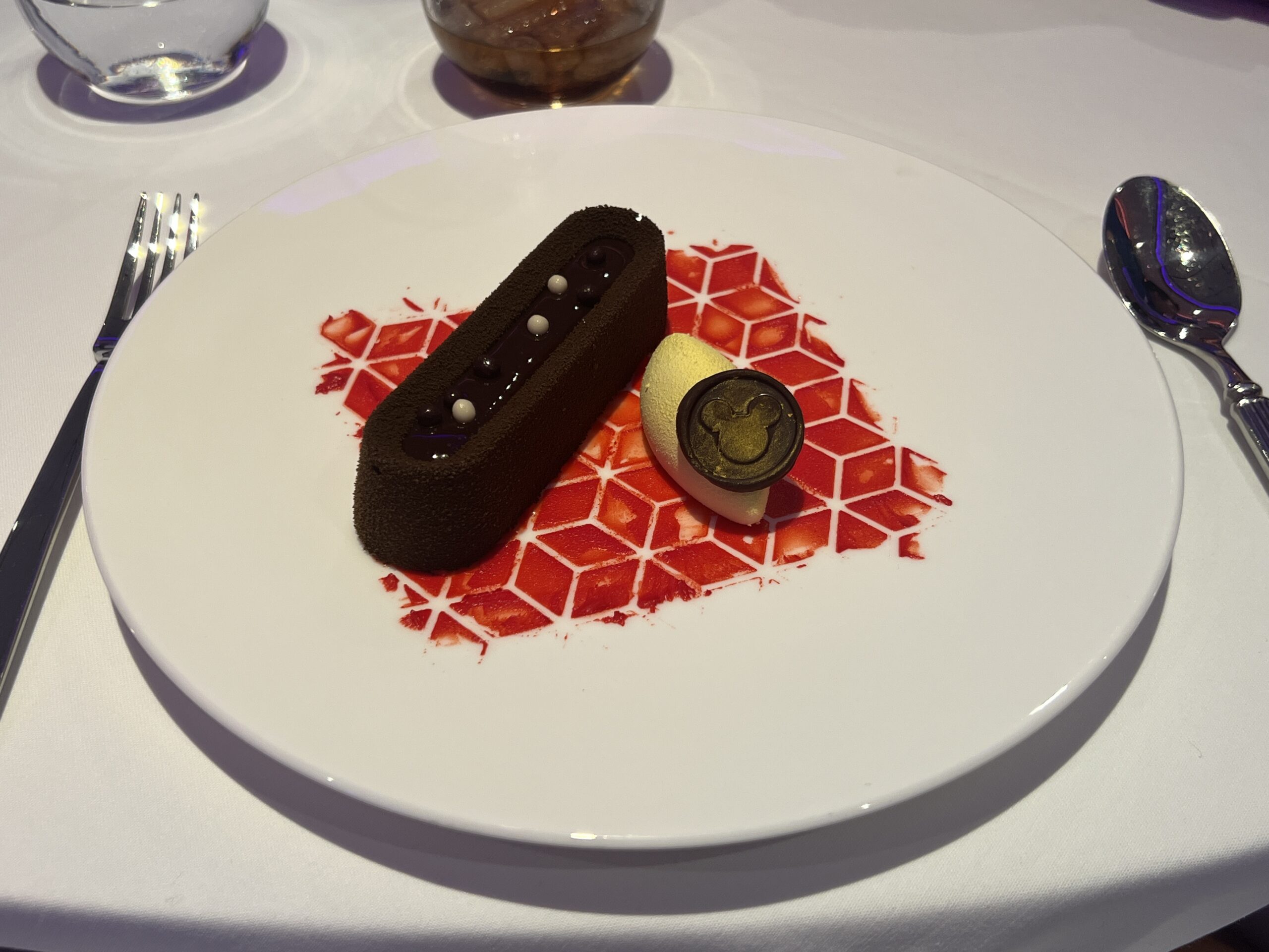 チョコレートデカダンス Chocolate Decadence ディズニークルーズのデザート