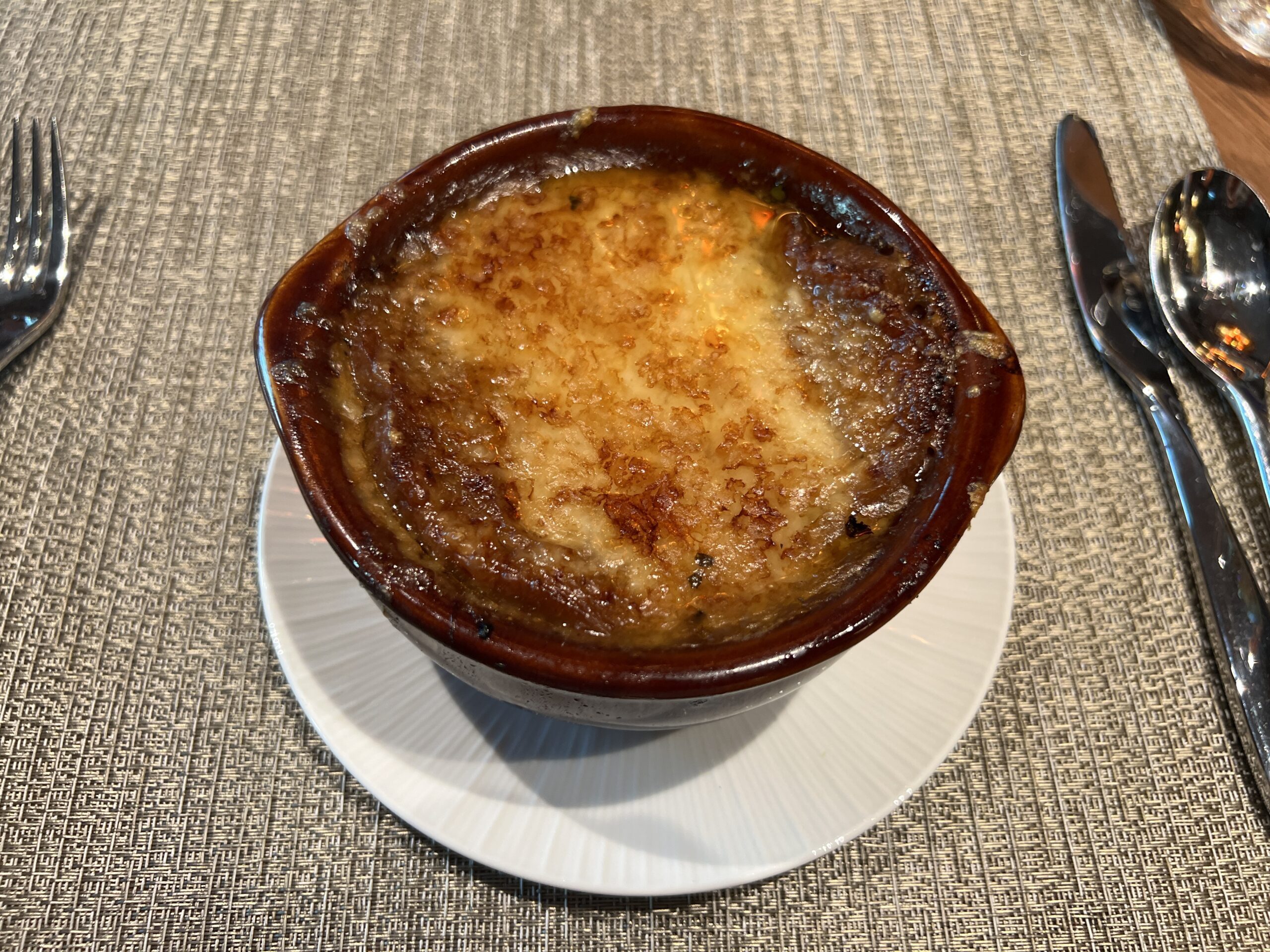 フレンチオニオンスープ