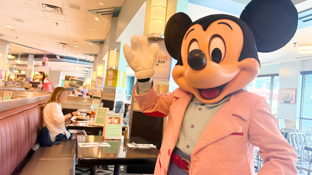 WDWハリウッド＆バインの店内の様子